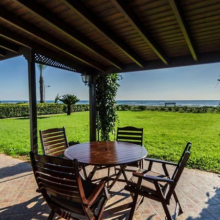 Blue Bay Beach House Larnaca Ngoại thất bức ảnh
